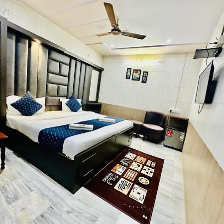 Hotel Sheela, 100M From Taj Mahal Agra  Zewnętrze zdjęcie