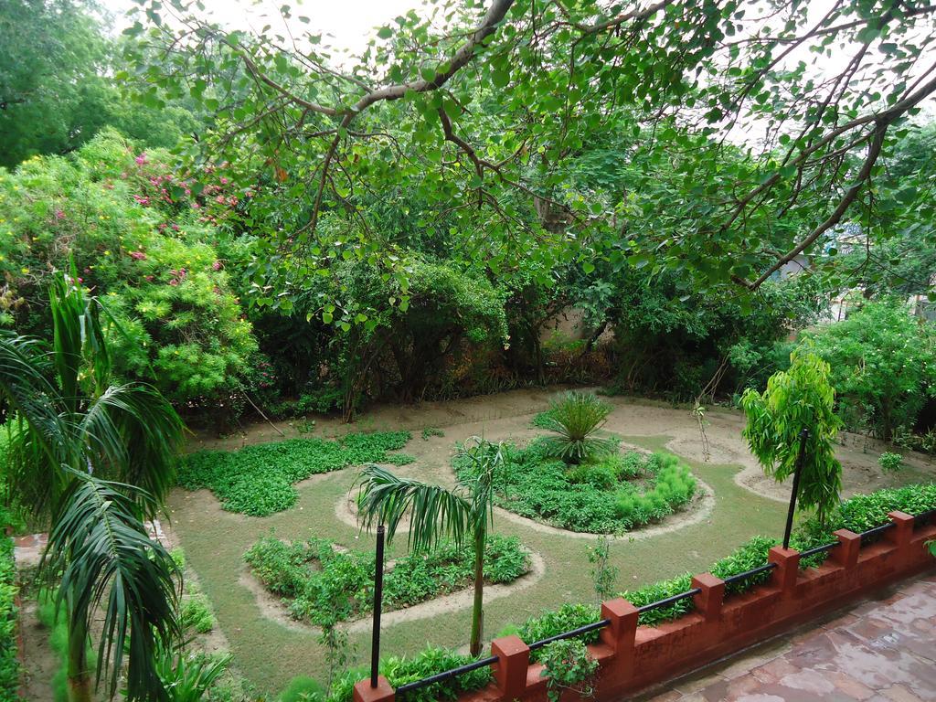 Hotel Sheela, 100M From Taj Mahal Agra  Zewnętrze zdjęcie