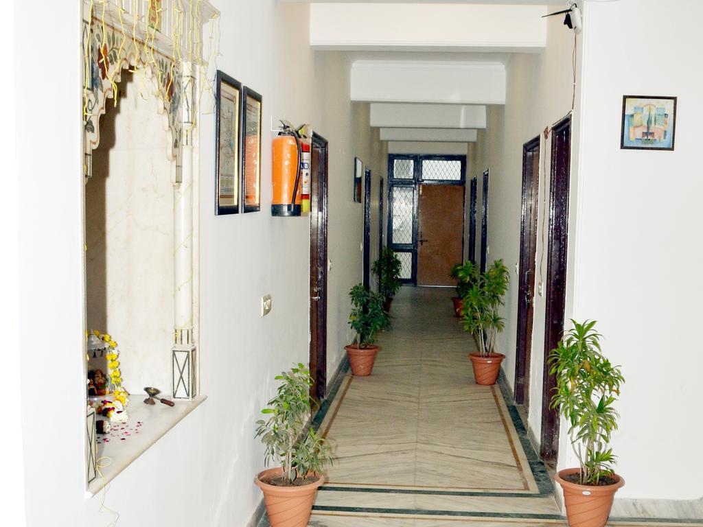 Hotel Sheela, 100M From Taj Mahal Agra  Zewnętrze zdjęcie