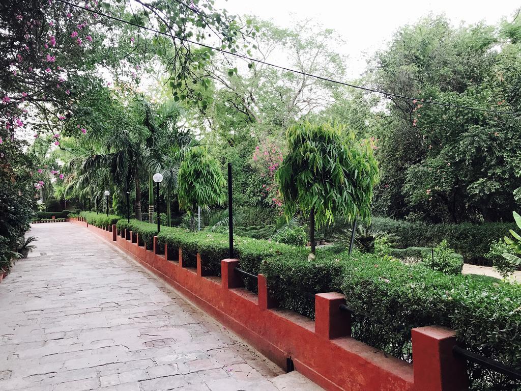 Hotel Sheela, 100M From Taj Mahal Agra  Zewnętrze zdjęcie