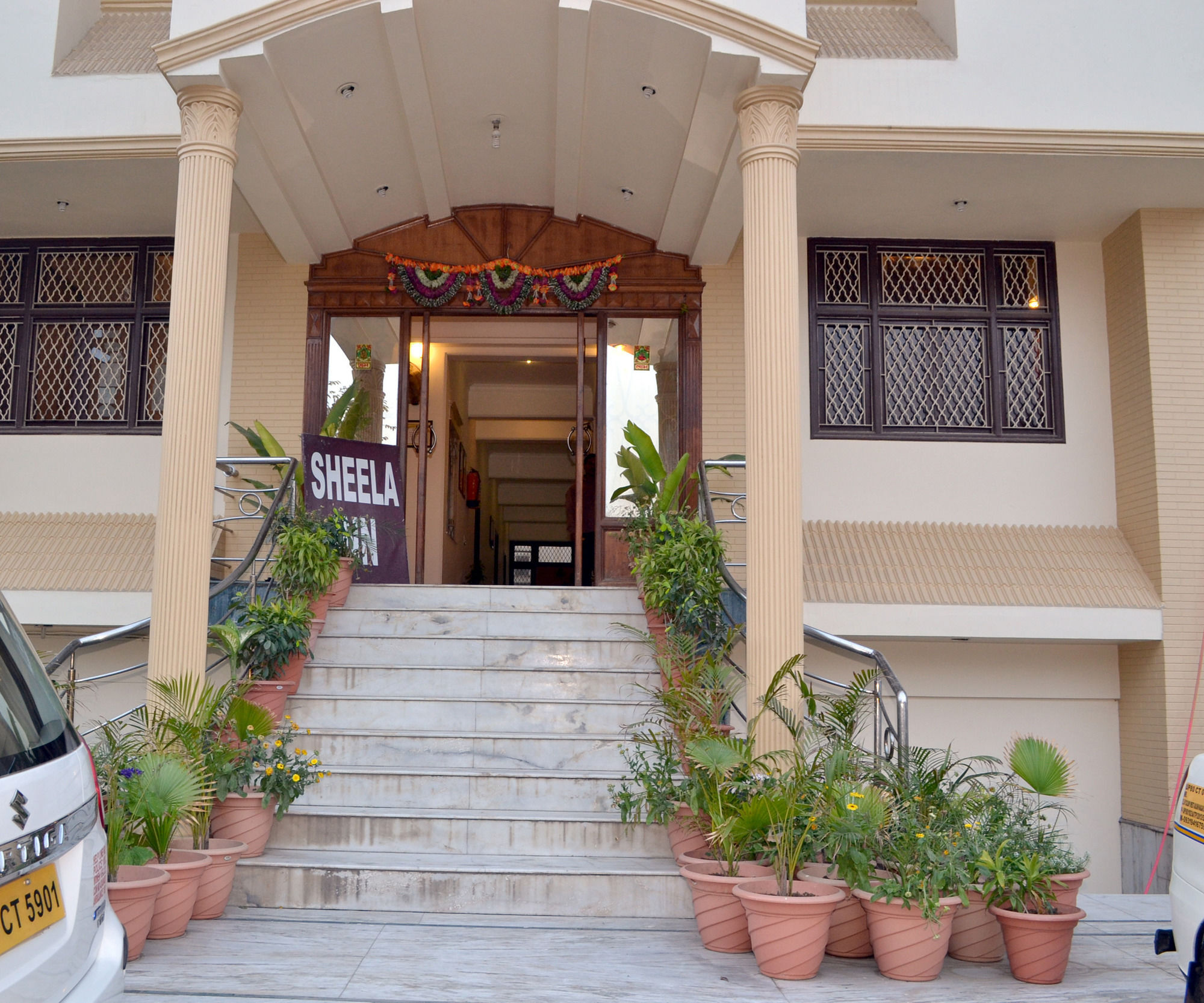 Hotel Sheela, 100M From Taj Mahal Agra  Zewnętrze zdjęcie