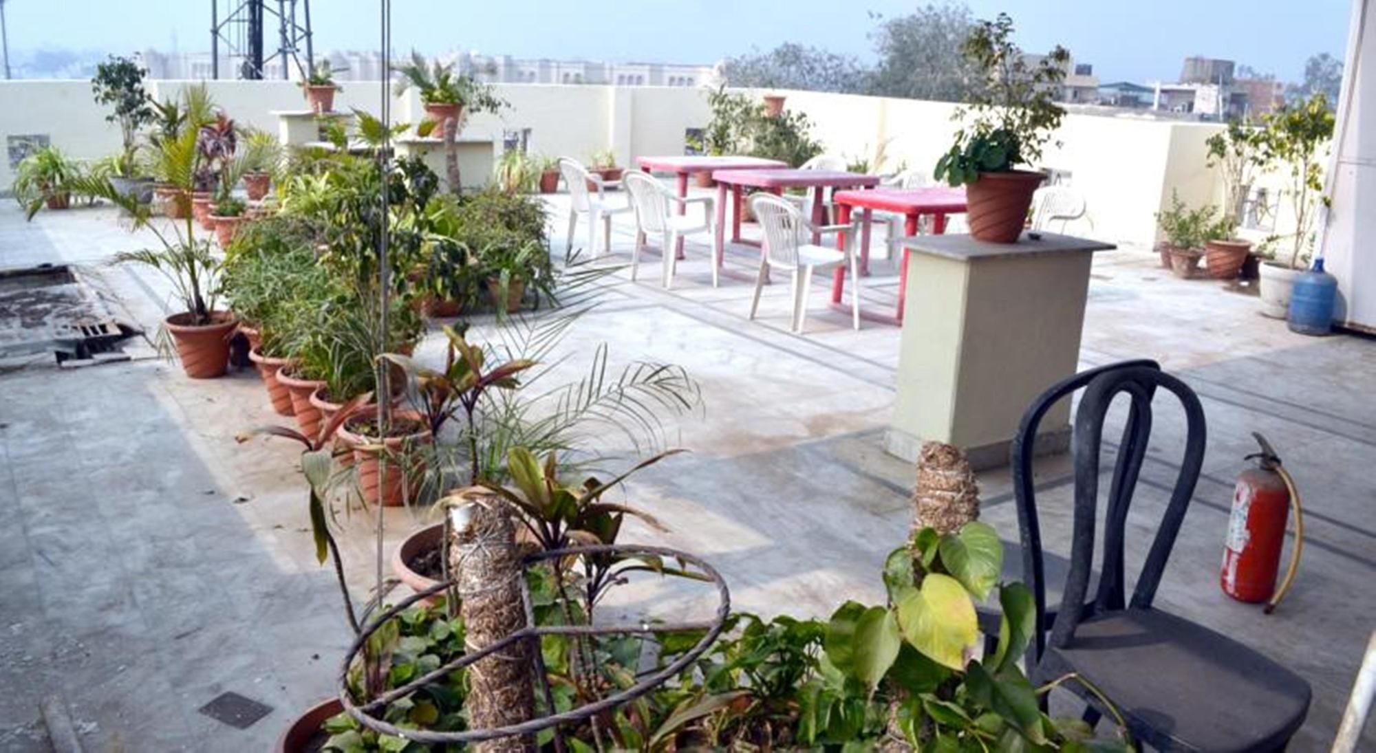 Hotel Sheela, 100M From Taj Mahal Agra  Zewnętrze zdjęcie