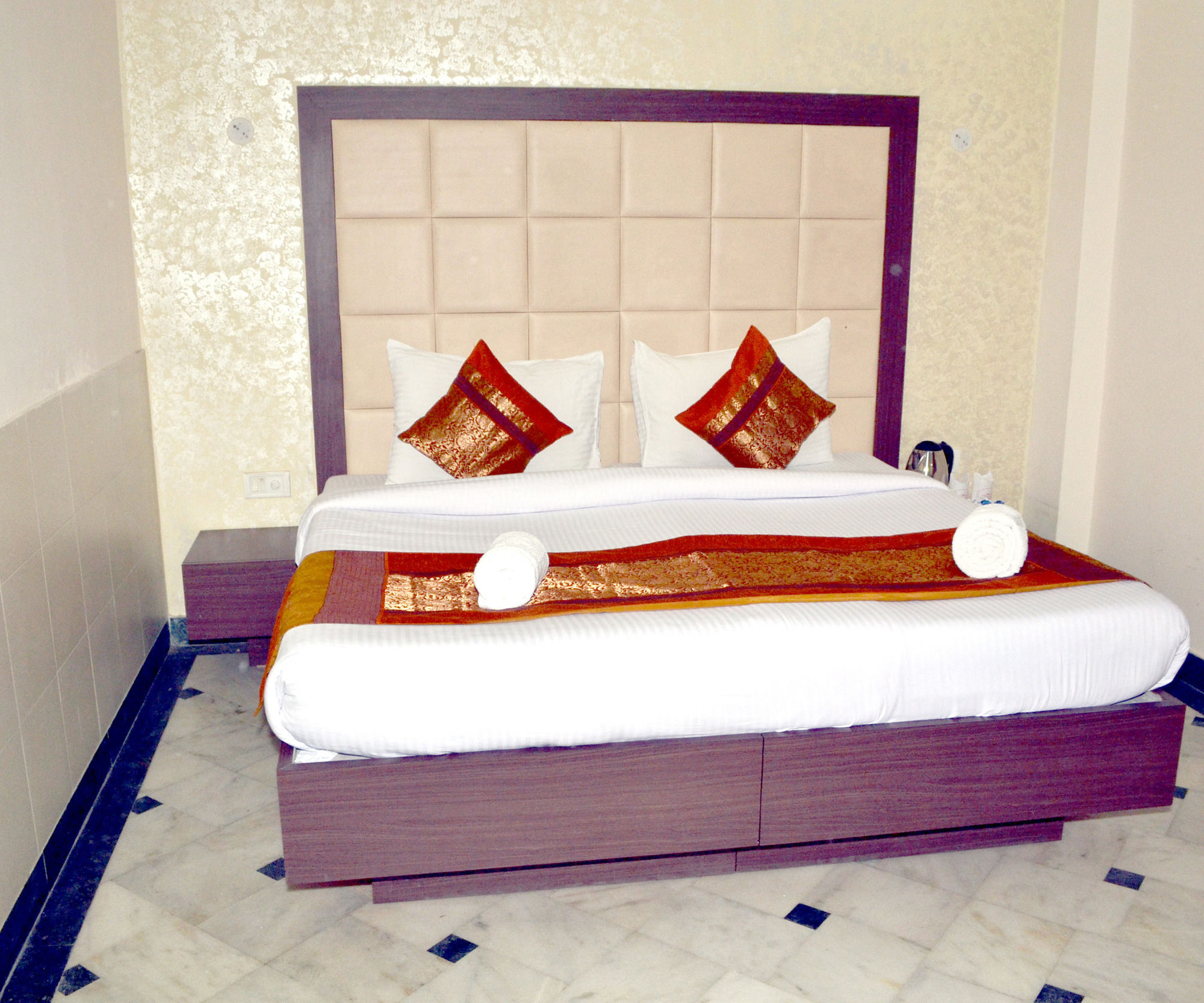 Hotel Sheela, 100M From Taj Mahal Agra  Zewnętrze zdjęcie